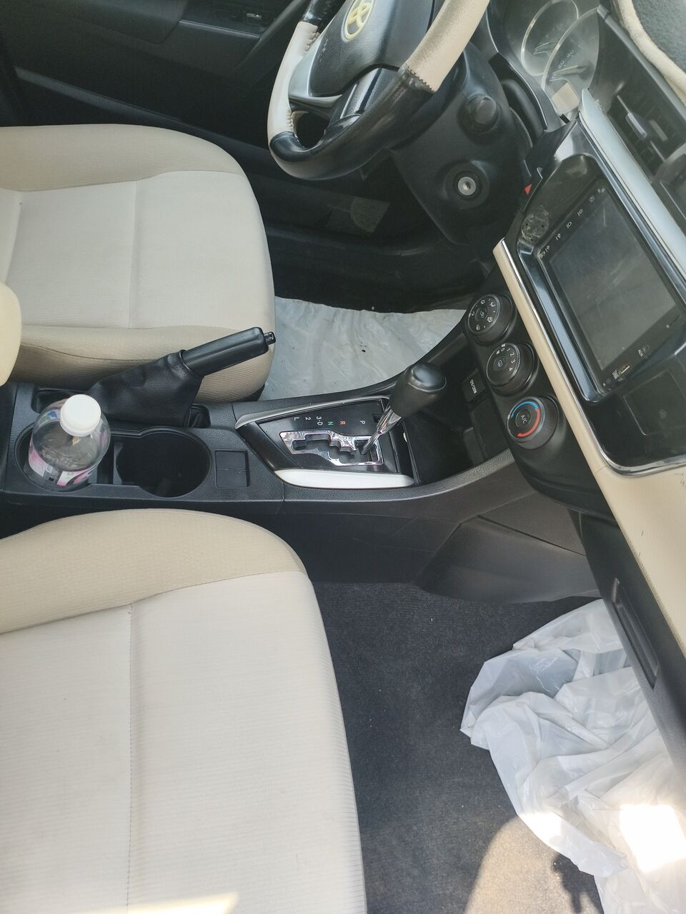 Hara, Vehicles, Cars & Trucks , SA 27500,  Toyota Corolla,  2014,  Automatic,  392149 KM,  Toyota Corrola