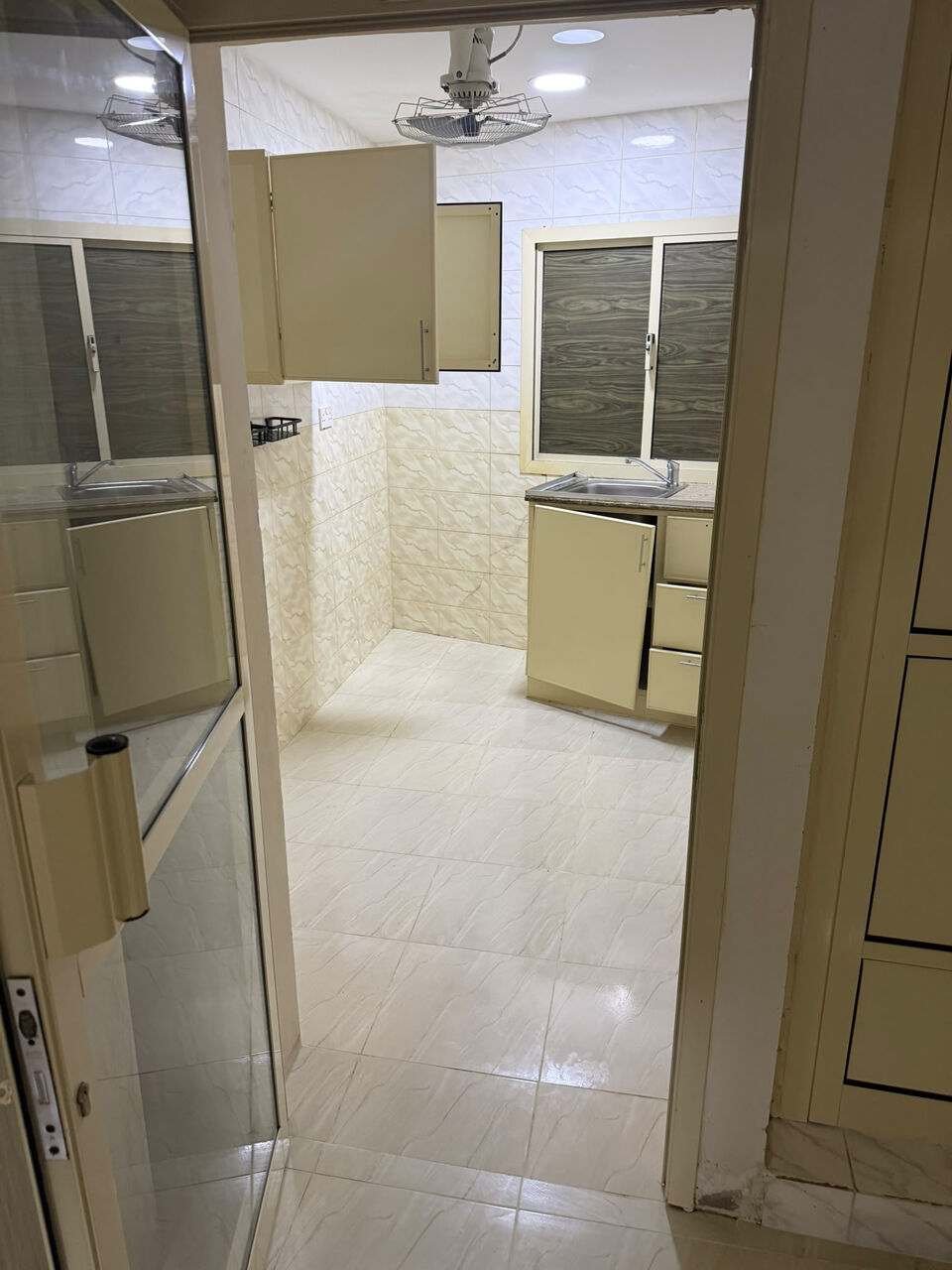 Jidhafs, Apartments, Flats, Houses & Villas, BHD 140/year,  1 BR,  RENT