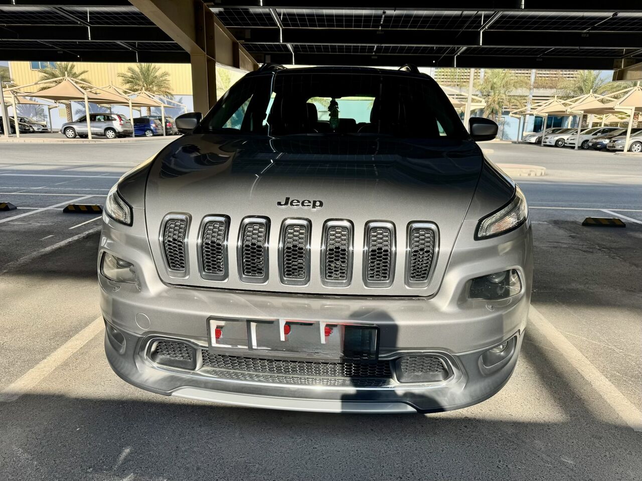 Zinj, Vehicles, Cars & Trucks , BHD 4600,  Jeep Cherokee Limited,  2017,  Automatic,  100000 KM,  Jeep Cherokee GCC Specs, 3.2L V6 Limited, Fully Loaded, 100,000 Km, Dealer Maintained