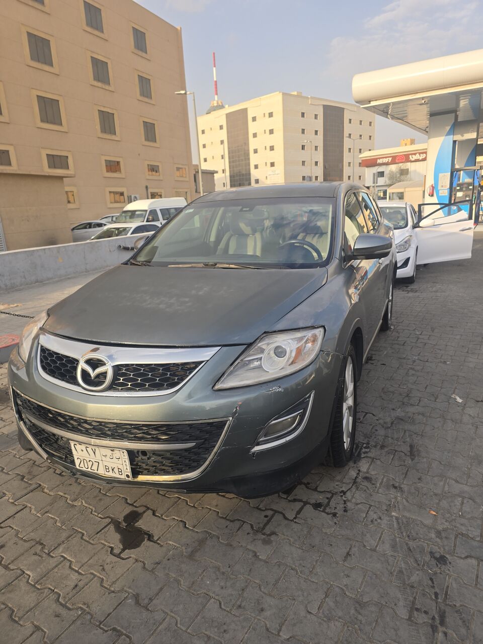 Riyadh, Vehicles, Cars & Trucks , SAR 21500,  Mazda CX-9,  2011,  Automatic,  449562 KM,   MAZDA CX9 FOR SALE
