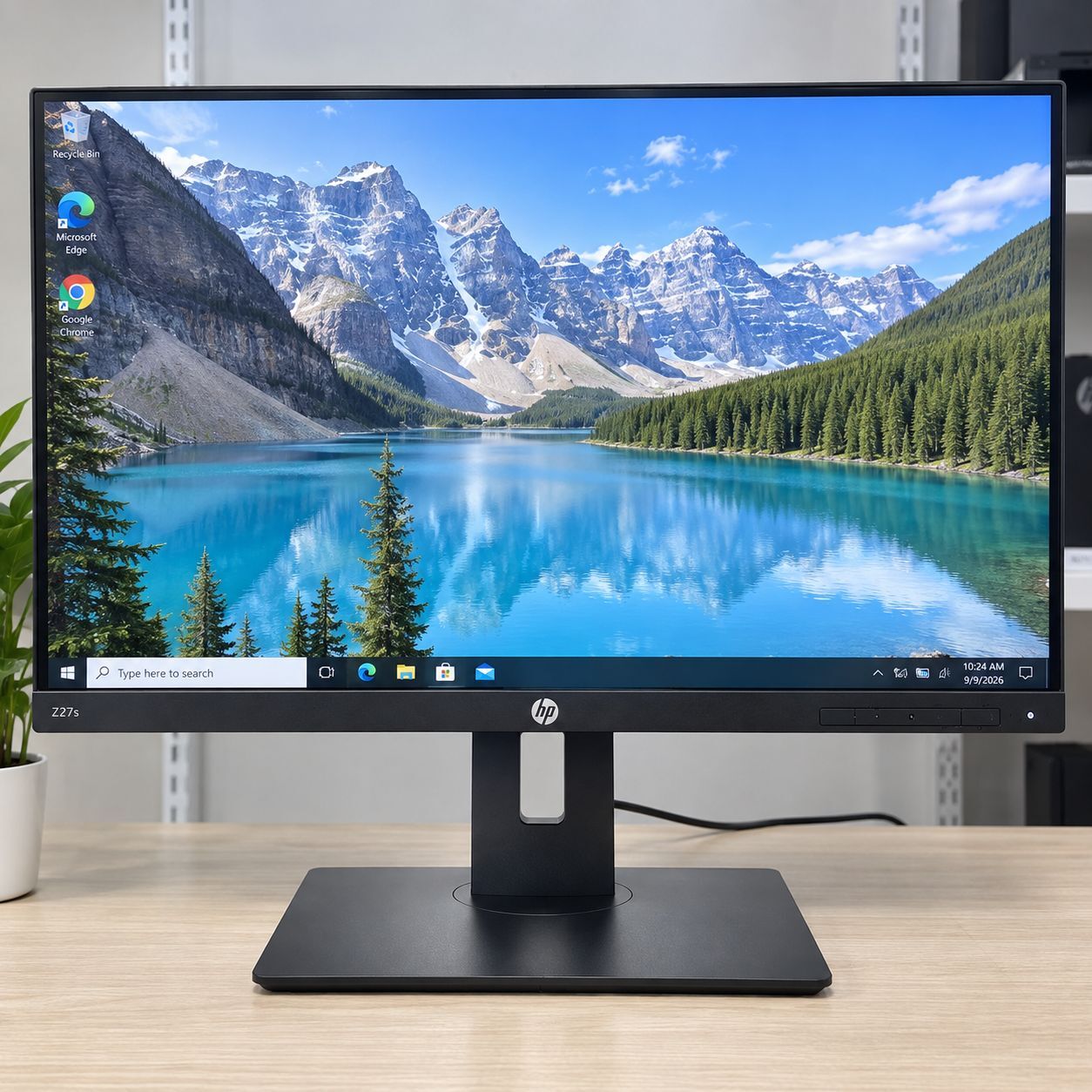 Manama, Computers, BHD 45,  HP Monitor - Professional 27-inch 4K IPS Display