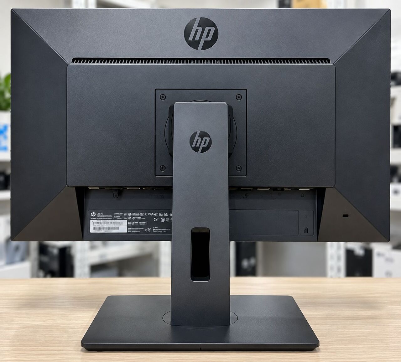 Manama, Computers, BHD 45,  HP Monitor - Professional 27-inch 4K IPS Display