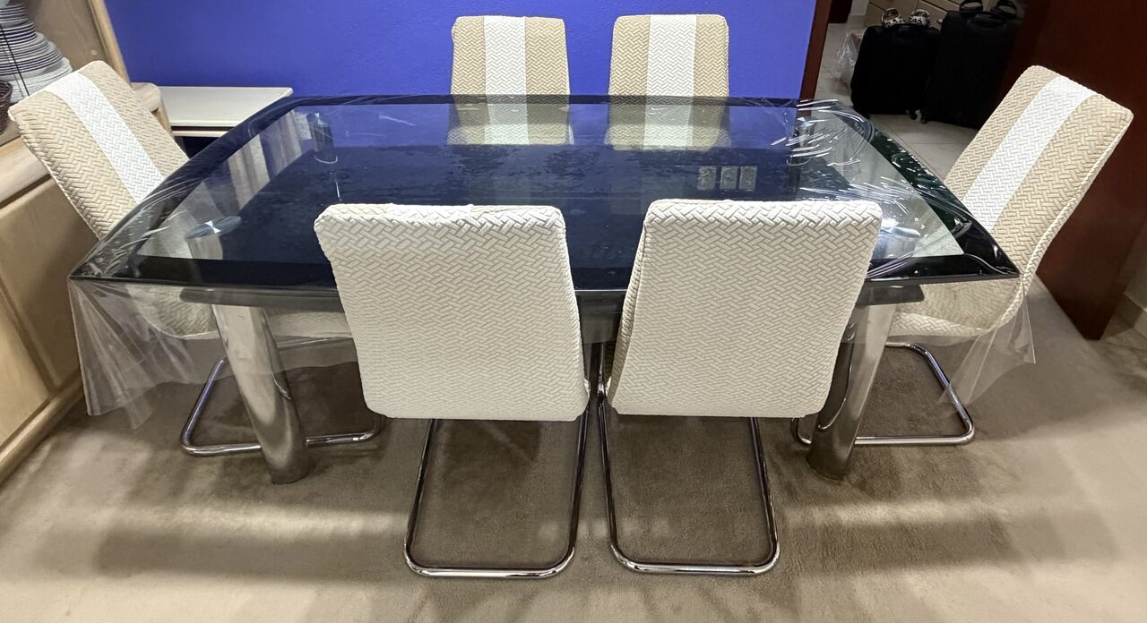 Khobar, Furniture, SAR 800,  Glass Dining Table With 6 Chairs For Sell