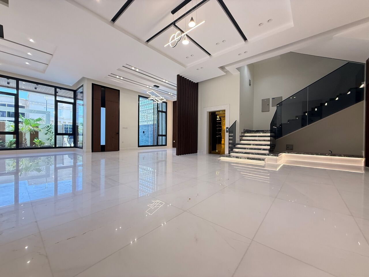 Kuwait City, Apartments, Flats, Houses & Villas, KWD 2750/month,  5 BR,  Abu Al Hasania &ndash; Fantastic, Contemporary, Five Master Bedroom Villa