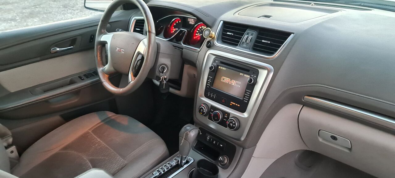 Juffair, Vehicles, Cars & Trucks , BHD 1450,  Gmc Acadia,  2013,  Automatic,  194000 KM,    Instalments Option Available