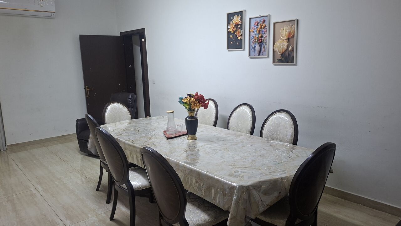 Al Malaz, Furniture, SAR 1200,  High-Quality Malaysian Wood Dining Set (Convertible 6 To 8 Seater) + 8 Chairs