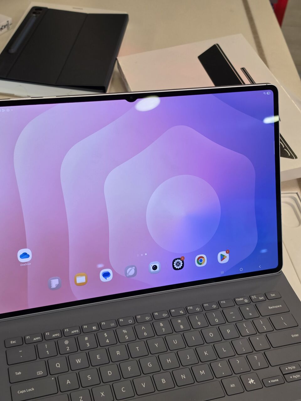Dammam, Mobile Phones, SAR 4500,  Galaxy Tab S11 Ultra 512 GB Keyboard