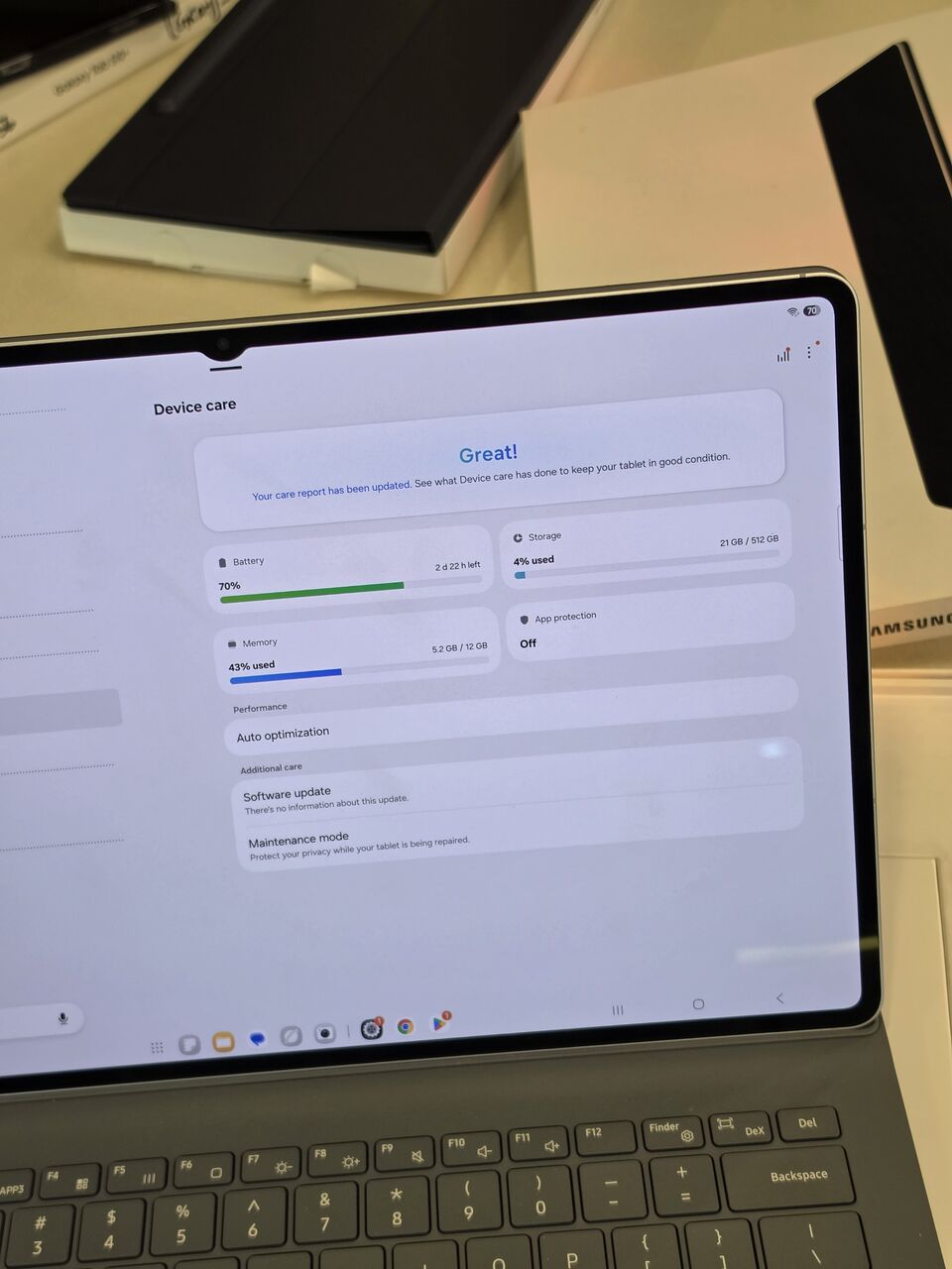 Dammam, Mobile Phones, SAR 4500,  Galaxy Tab S11 Ultra 512 GB Keyboard