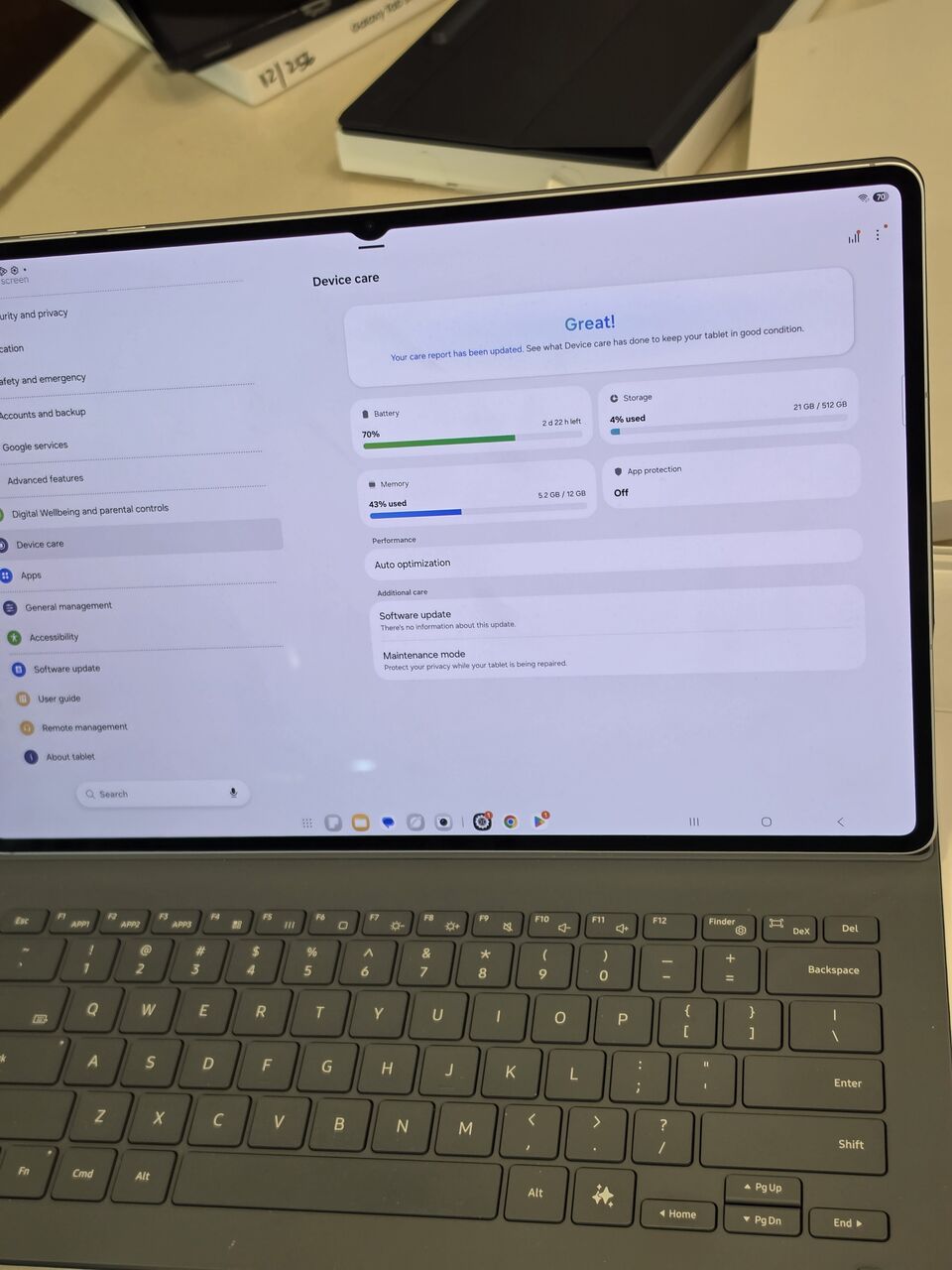 Dammam, Mobile Phones, SAR 4500,  Galaxy Tab S11 Ultra 512 GB Keyboard