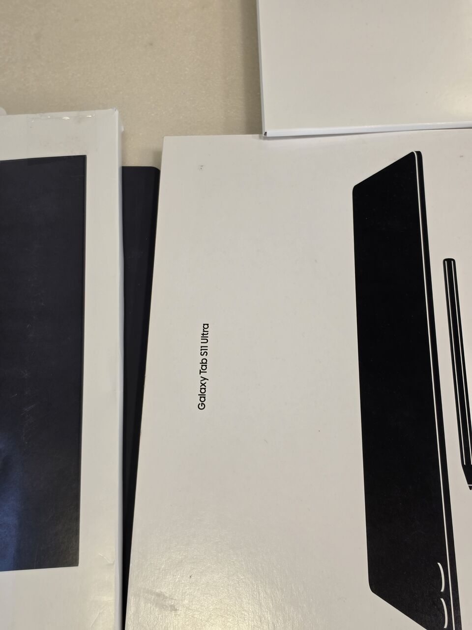 Dammam, Mobile Phones, SAR 4500,  Galaxy Tab S11 Ultra 512 GB Keyboard