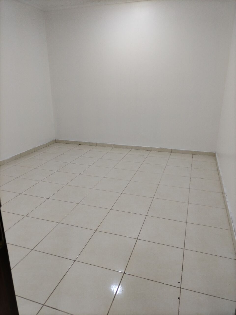 Khobar, Apartments, Flats, Houses & Villas, SAR 17600/year,  2 BR,  Family Apartment For Rent (Two Rooms, Hall, Bathrooms, Kitchen, Second Floor, Interior)