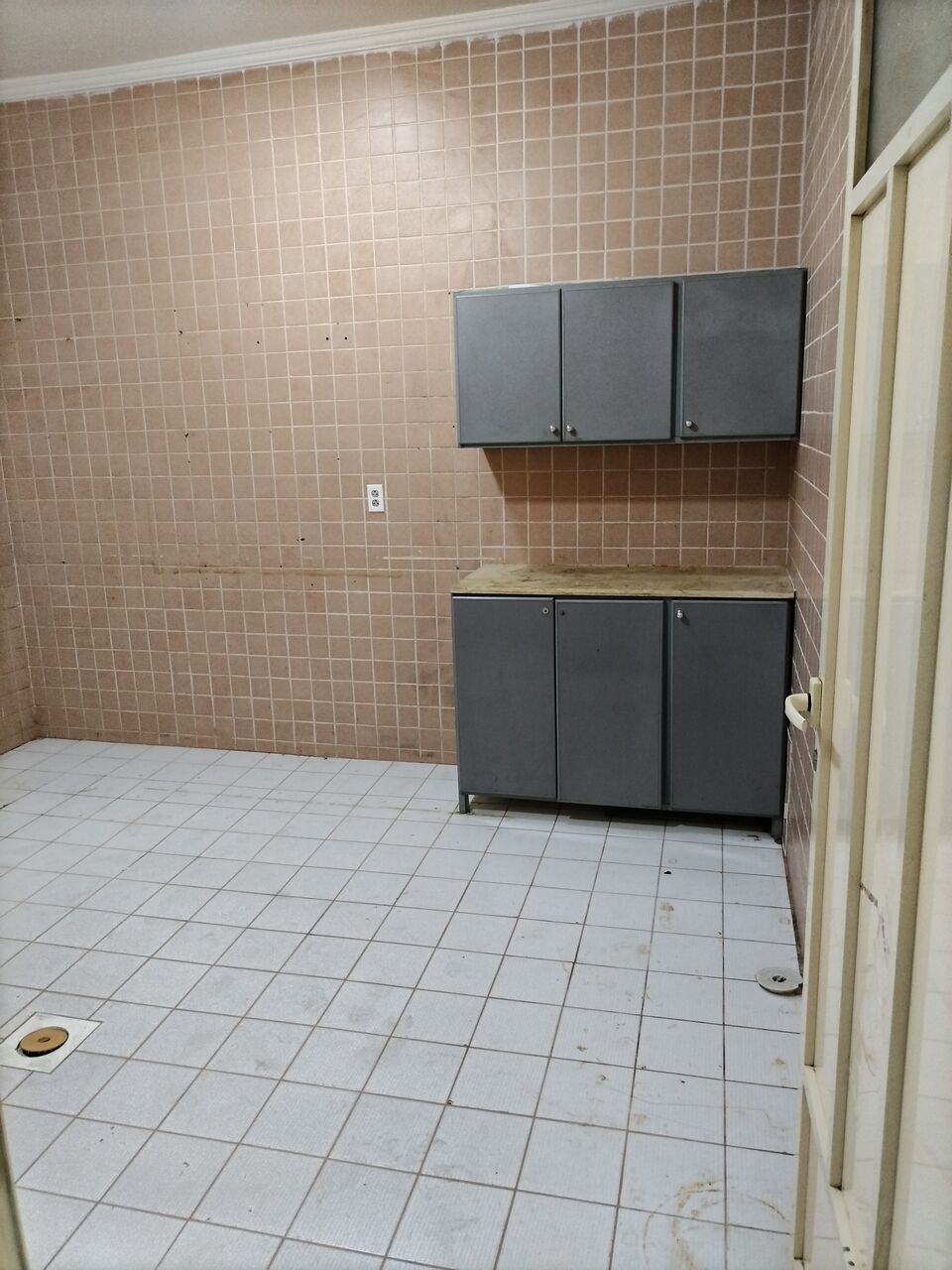 Khobar, Apartments, Flats, Houses & Villas, SAR 17600/year,  2 BR,  Family Apartment For Rent (Two Rooms, Hall, Bathrooms, Kitchen, Second Floor, Interior)
