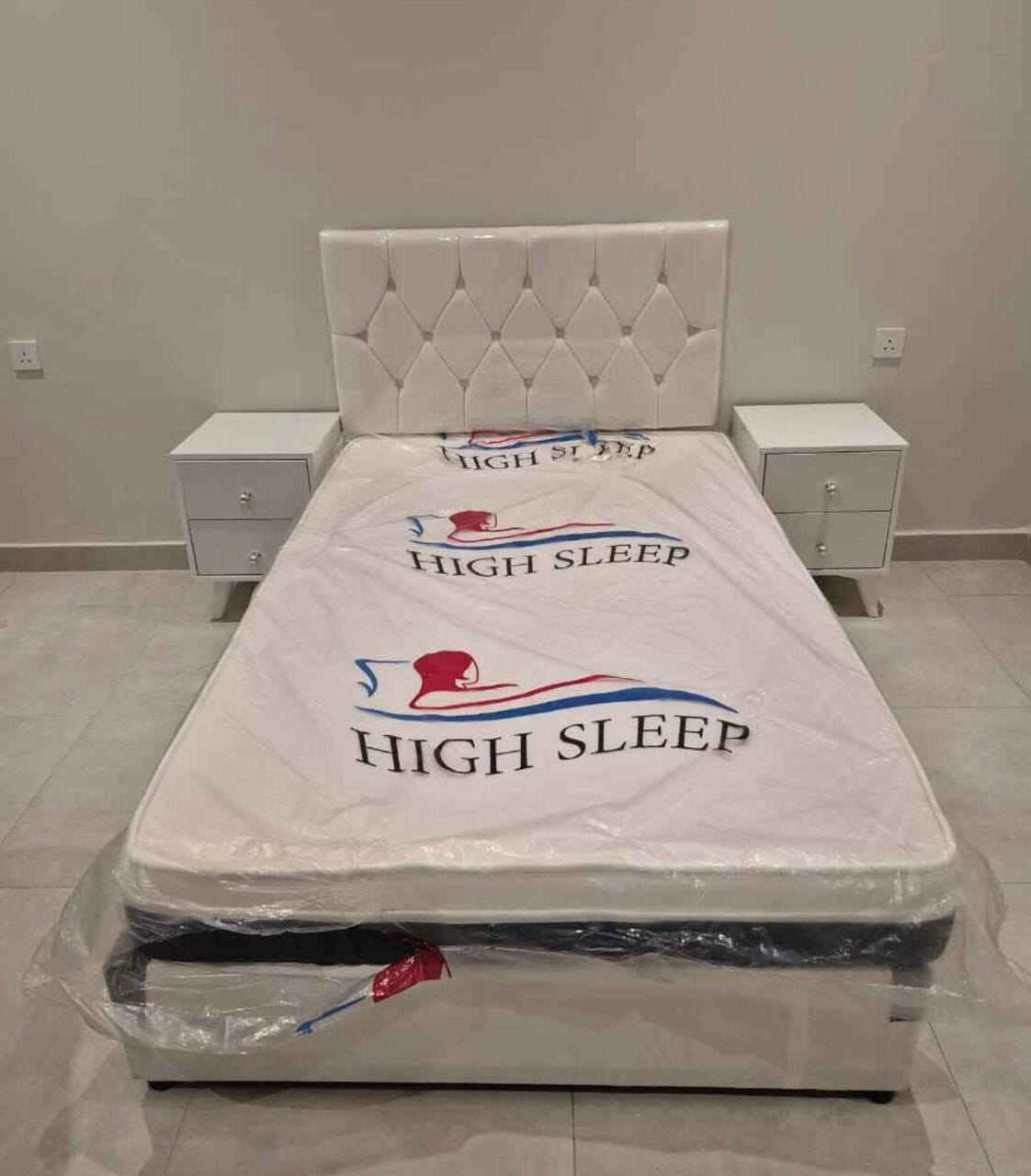 Jeddah, Furniture, SAR 5,  New Premium Quality Medium Size Bed 3 Door Wardrobe And Dressing Table Available