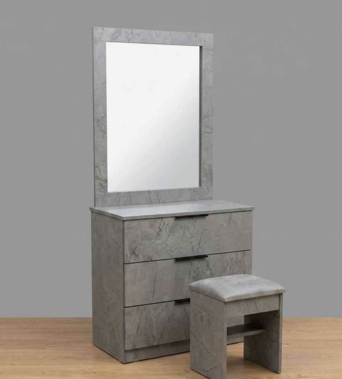 Jeddah, Furniture, SAR 5,  New Premium Quality Medium Size Bed 3 Door Wardrobe And Dressing Table Available