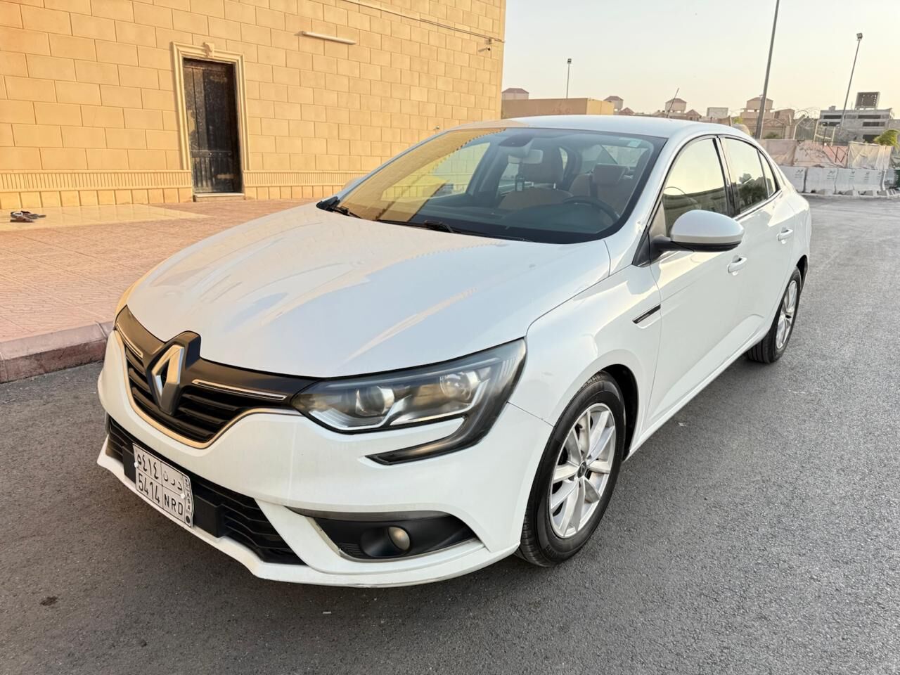 Al Aziziyah, Vehicles, Cars & Trucks , SAR 19500,  Renault Megane,  2018,  Automatic,  173000 KM,  SAR 19500, , , , 172000 KM,