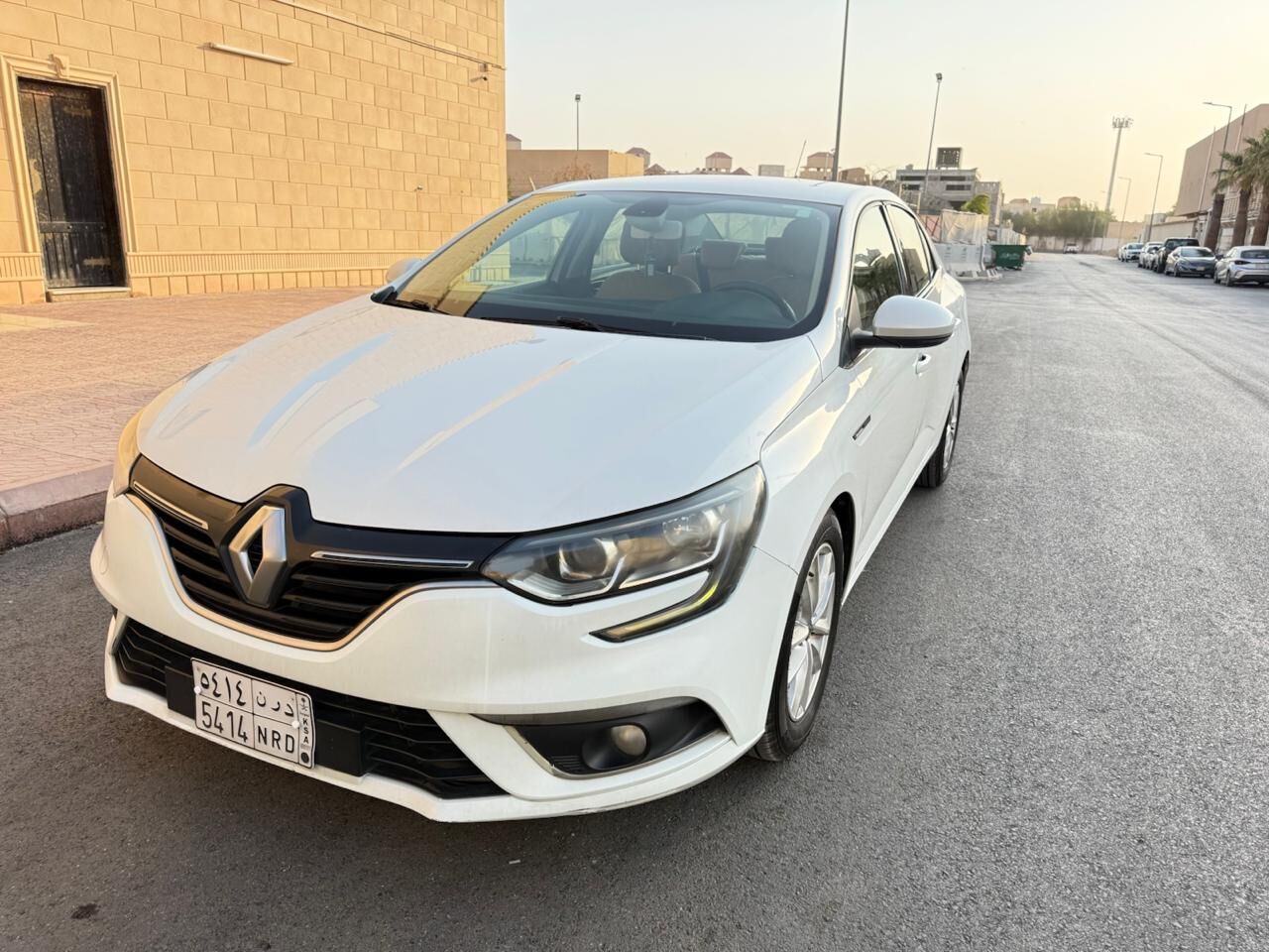 Al Aziziyah, Vehicles, Cars & Trucks , SAR 19500,  Renault Megane,  2018,  Automatic,  173000 KM,  SAR 19500, , , , 172000 KM,