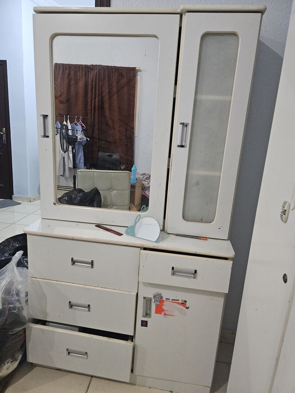 Jeddah, Furniture, SAR 200,  Dressing Table For Sale