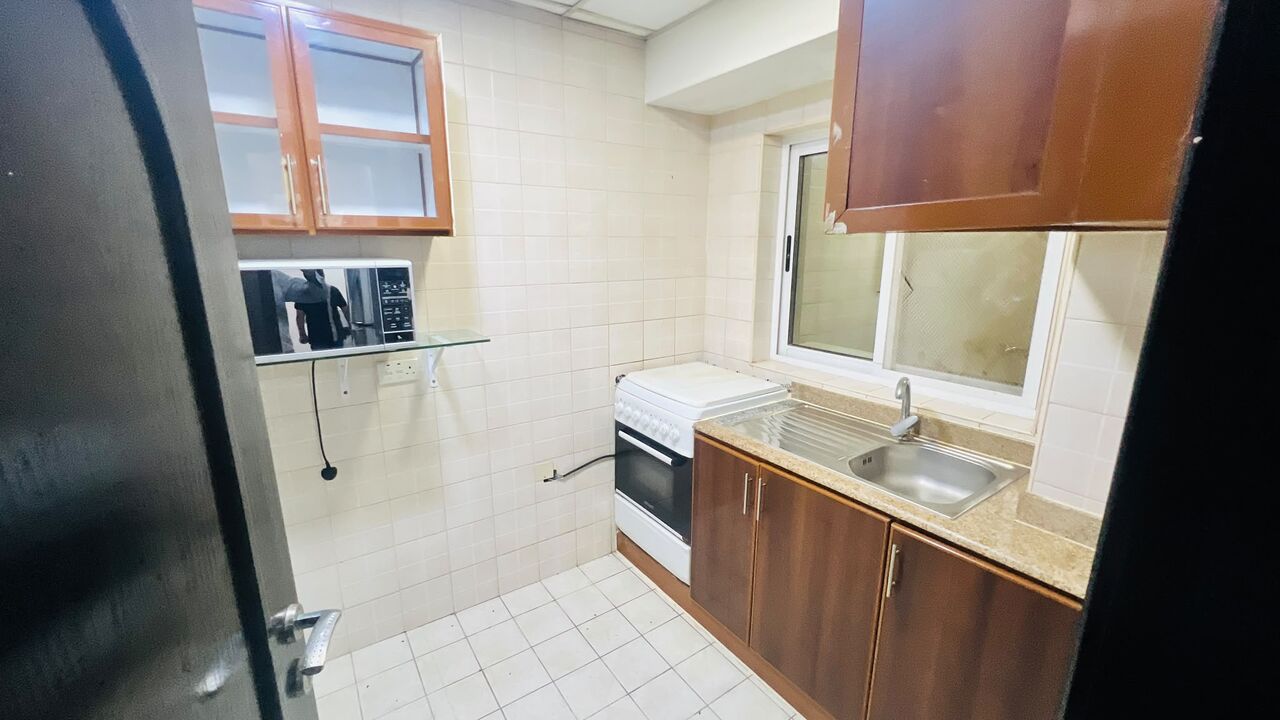 Burhama, Apartments, Flats, Houses & Villas, BHD 250/month,  Furnished,  1 BR,  Apartment For Rent In Burhama