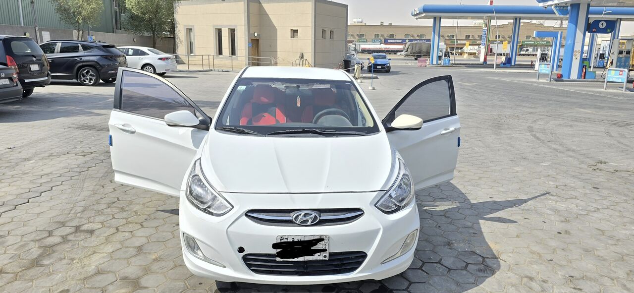 Al Iskan, Vehicles, Cars & Trucks , SAR 21000,  Hyundai Accent,  2016,  Automatic,  245000 KM,   White Colour  Model