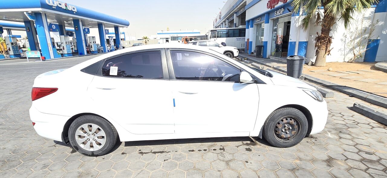 Al Iskan, Vehicles, Cars & Trucks , SAR 21000,  Hyundai Accent,  2016,  Automatic,  245000 KM,   White Colour  Model