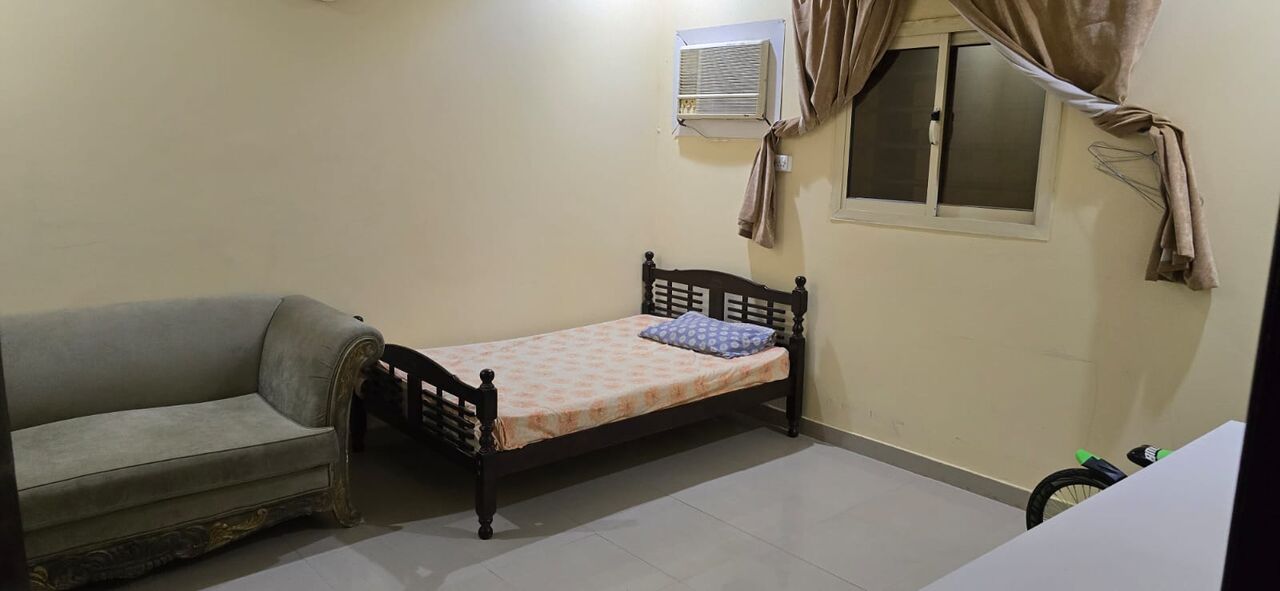 Riyadh, Rooms for Rent, SAR 1400/month,  Fully Furnished Room For Rent &ndash; Single Executive (Male/Female)