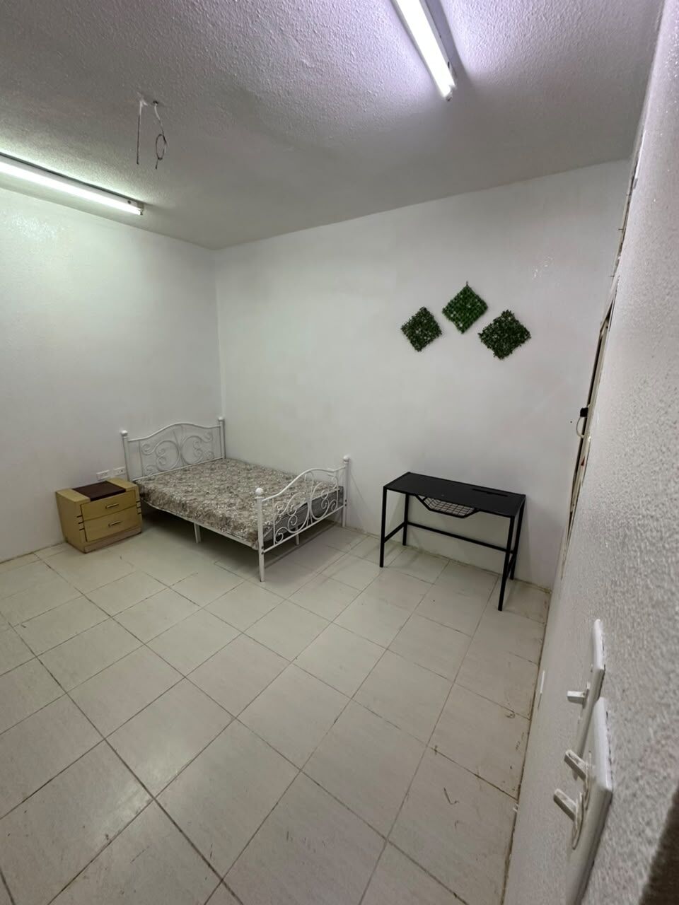 Jubail, Rooms for Rent, Furnished Room For Rent Separate Entrance  &ndash; Executive Bachelor 900 / Month
