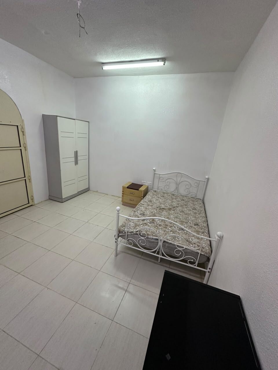 Jubail, Rooms for Rent, Furnished Room For Rent Separate Entrance  &ndash; Executive Bachelor 900 / Month