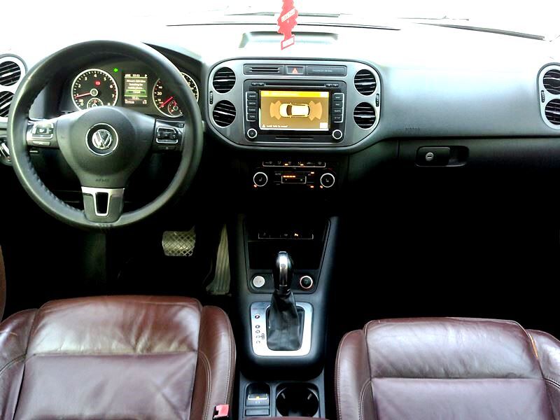 Zinj, Vehicles, Cars & Trucks , BHD 1950,  Volkswagen Tiguan,  2012,  Automatic,  177500 KM,   FULL OPTION FOR SALE