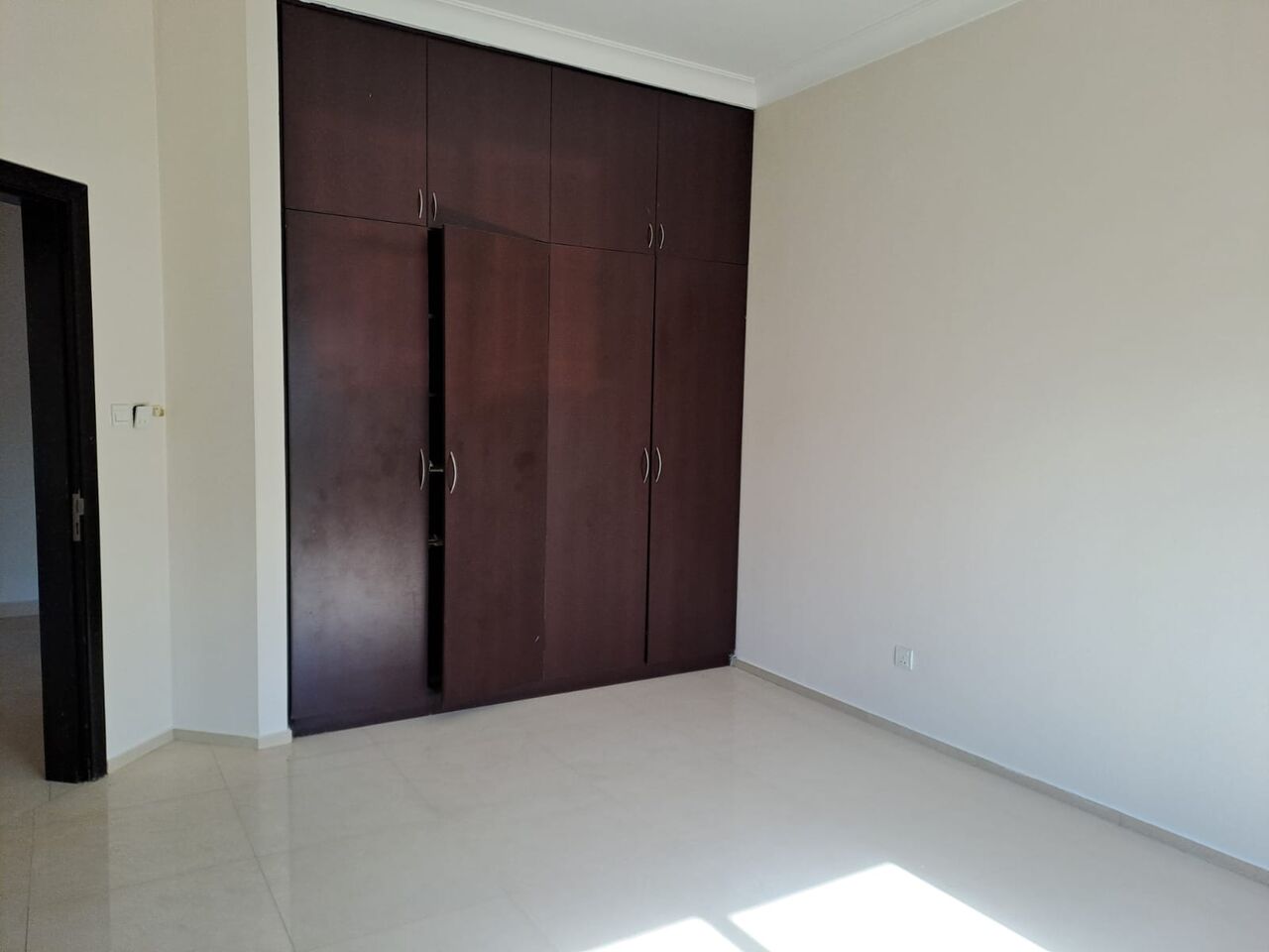 Juffair, Villas, BHD 500,  Furnished,  Spacious Semi-Furnished 3-Bedroom Villa For Rent In Juffair | 2 Months Free