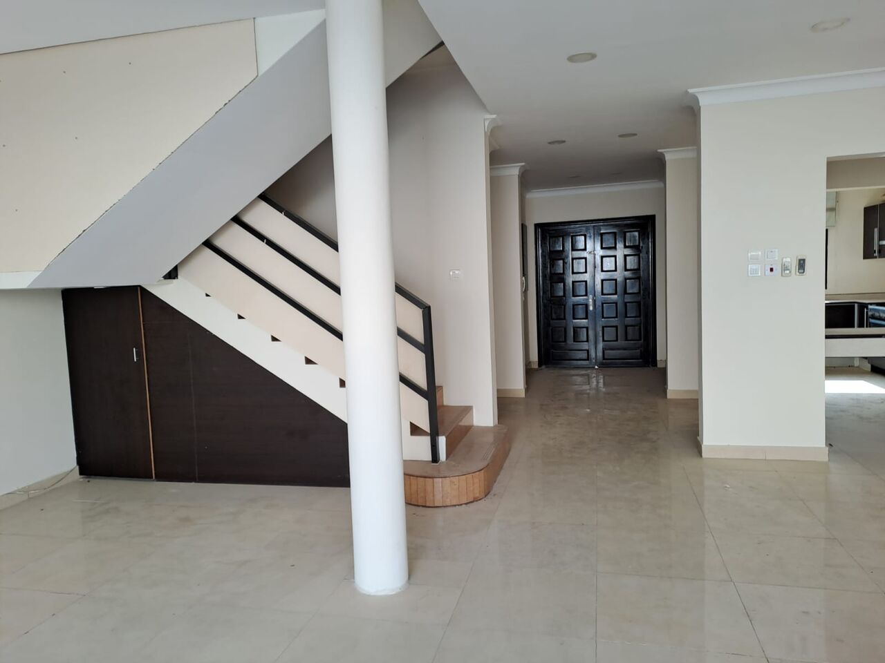 Juffair, Villas, BHD 500,  Furnished,  Spacious Semi-Furnished 3-Bedroom Villa For Rent In Juffair | 2 Months Free