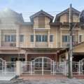 3 BR,  21 Sq. Feet,  ทาวน์โฮม 2 ชั้นครึ่ง หมู่บ้านปริญลัก