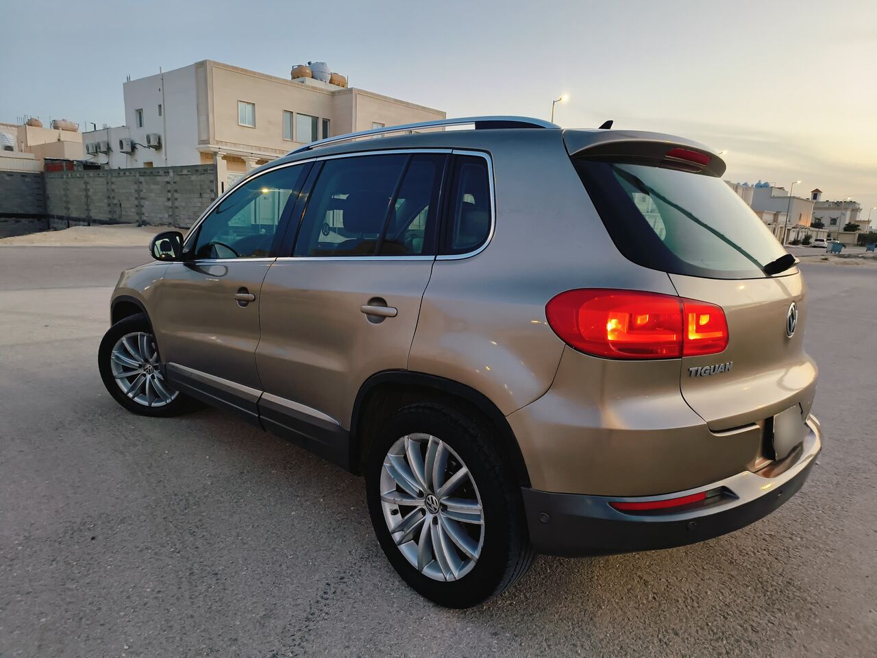 Dammam, Vehicles, Cars & Trucks , SAR 19000,  Volkswagen Tiguan,  2013,  Automatic,  220500 KM,