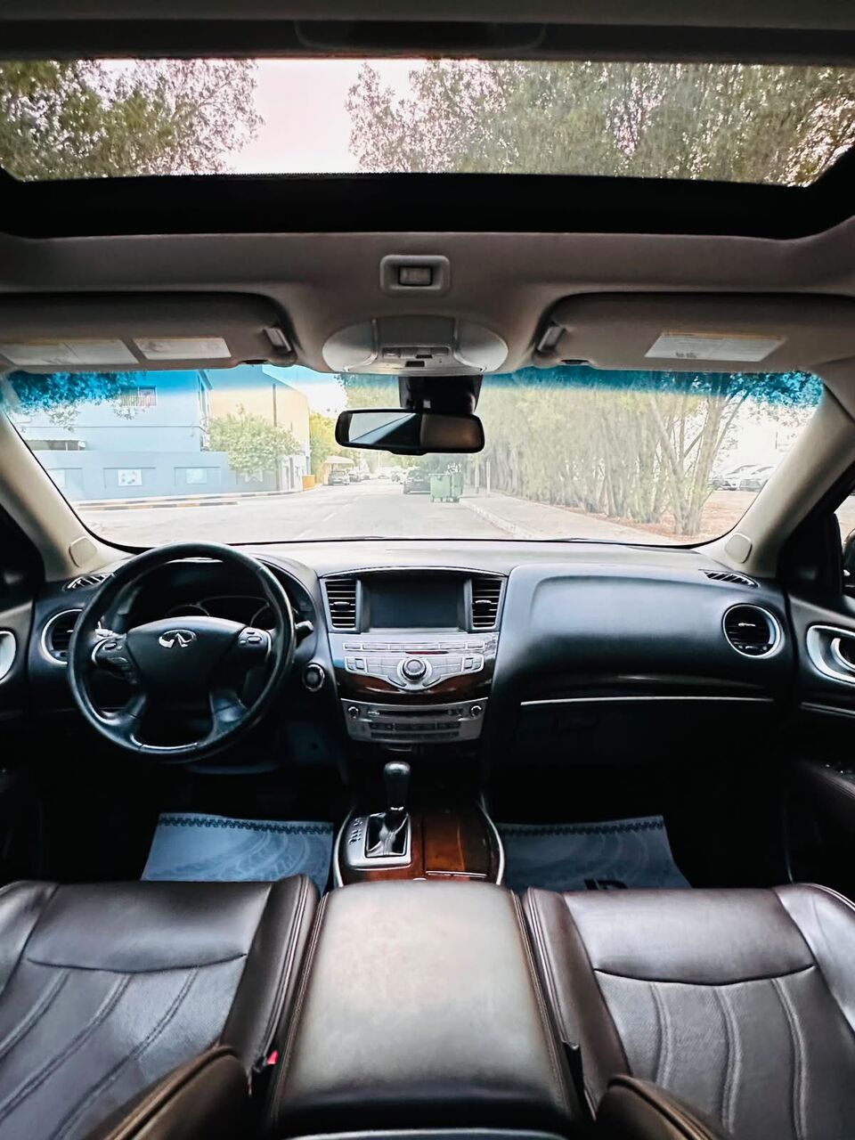 Segaya, Vehicles, Cars & Trucks , BHD 3750,  Infiniti QX60,  2015,  Automatic,  154000 KM,    MODEL FULL OPTION 7 SEATER SUV CALL OR WHATSAPP ON 35400768 ,33665080