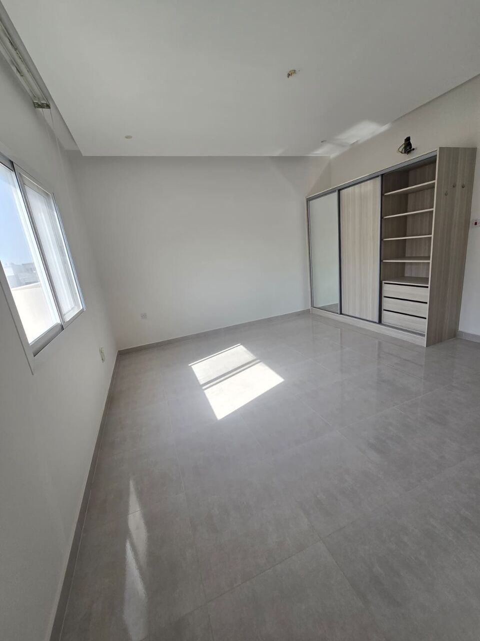 Hidd, Apartments, Flats, Houses & Villas, BHD 250,  2 BR,  Flat For Rent In Hidd