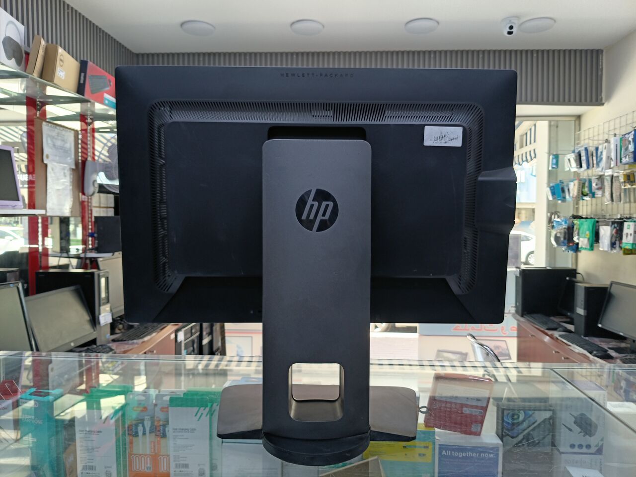 Riffa, Computers, BHD 27,  HP Z Display Z24i IPS Gen 2 Panel | 24" Full HD Professional Monitor &ndash; 27 BD