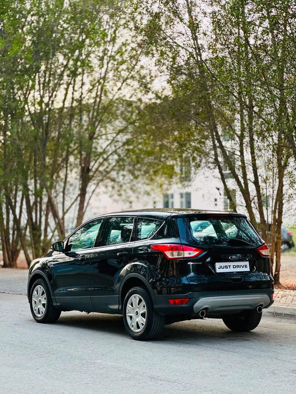 Segaya, Vehicles, Cars & Trucks , BHD 1650,  Ford Escape,  2015,  Automatic,  227000 KM,    MODEL WITH FULL COVER INSURANCE CALL OR WHATSAPP ON 35400768 ,33665080