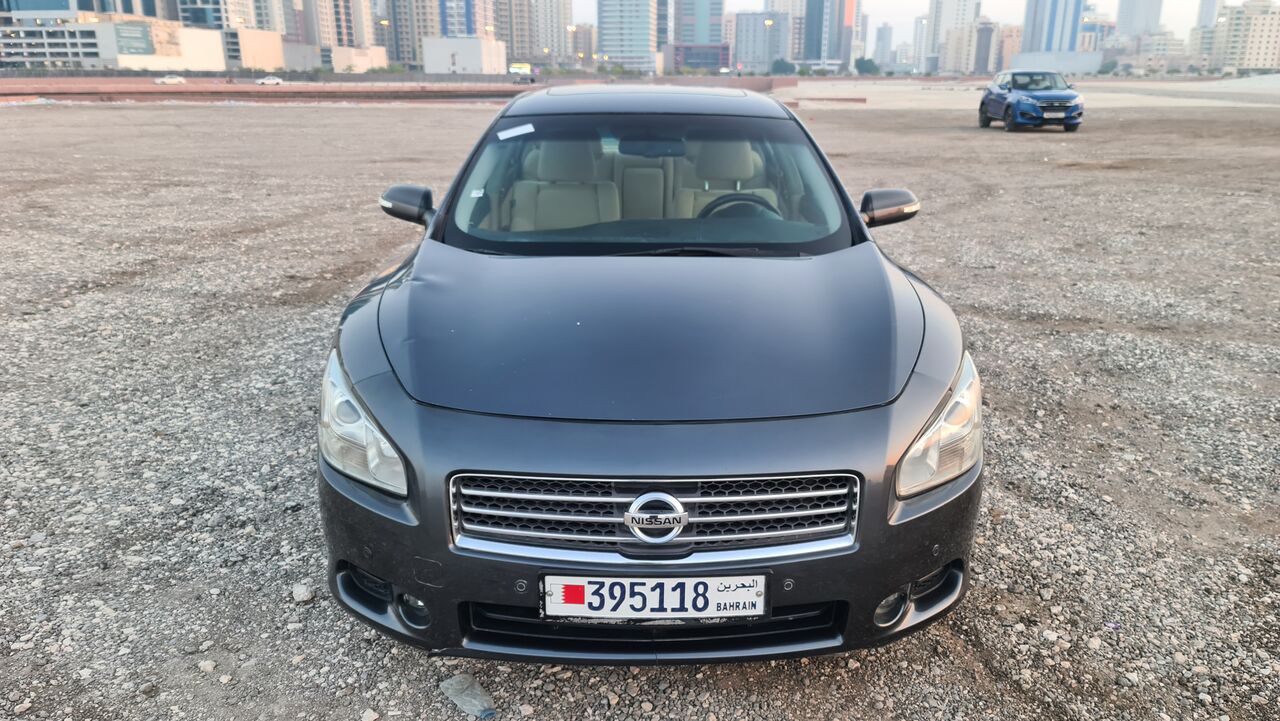 Juffair, Vehicles, Cars & Trucks , BHD 1250,  Nissan Maxima,  2011,  Automatic,  180 KM,   Full Option Instalments Option Available