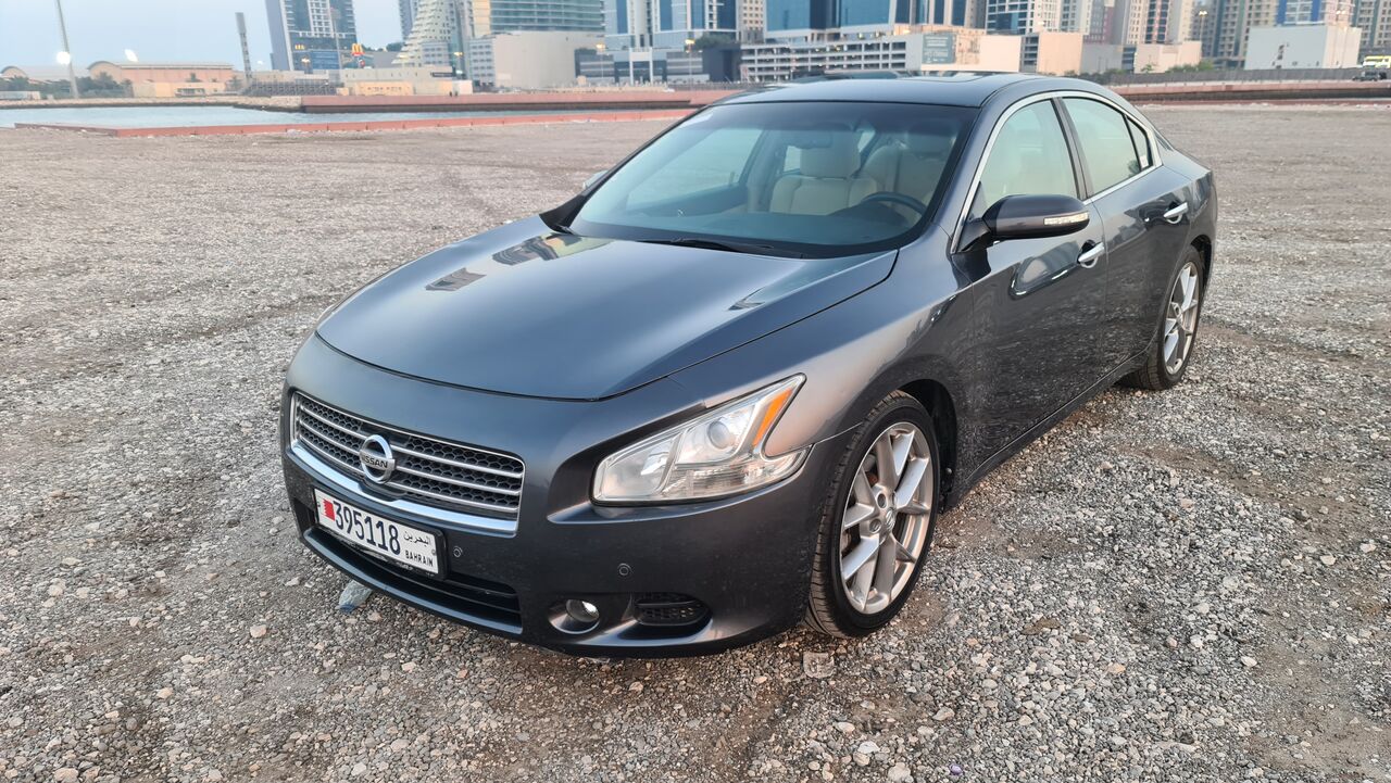 Juffair, Vehicles, Cars & Trucks , BHD 1250,  Nissan Maxima,  2011,  Automatic,  180 KM,   Full Option Instalments Option Available