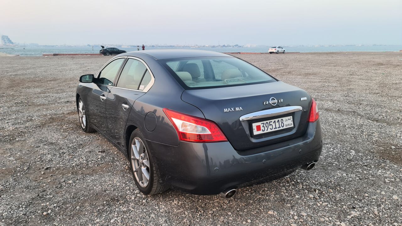 Juffair, Vehicles, Cars & Trucks , BHD 1250,  Nissan Maxima,  2011,  Automatic,  180 KM,   Full Option Instalments Option Available