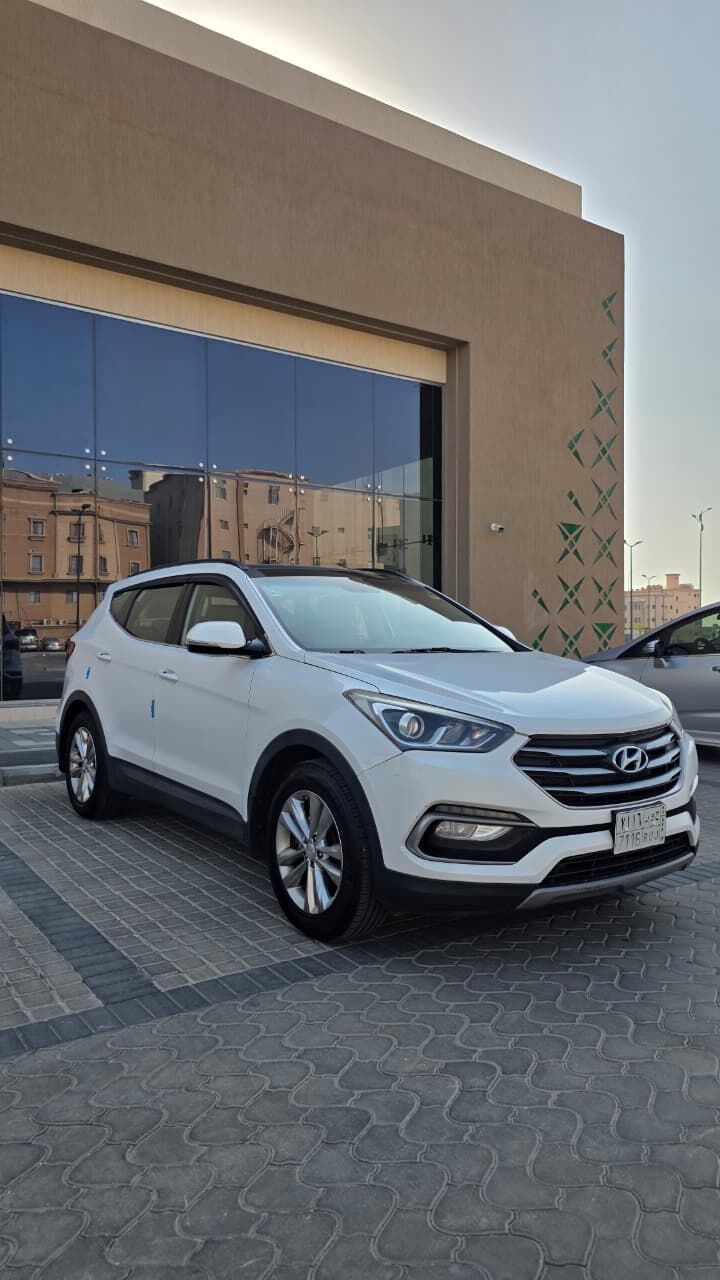 Dammam, Vehicles, Cars & Trucks , SAR 59000,  Hyundai Santa Fe,  2017,  Automatic,  229000 KM,  Family Car, Driven By Doctor, No Accident, Excellent Condition