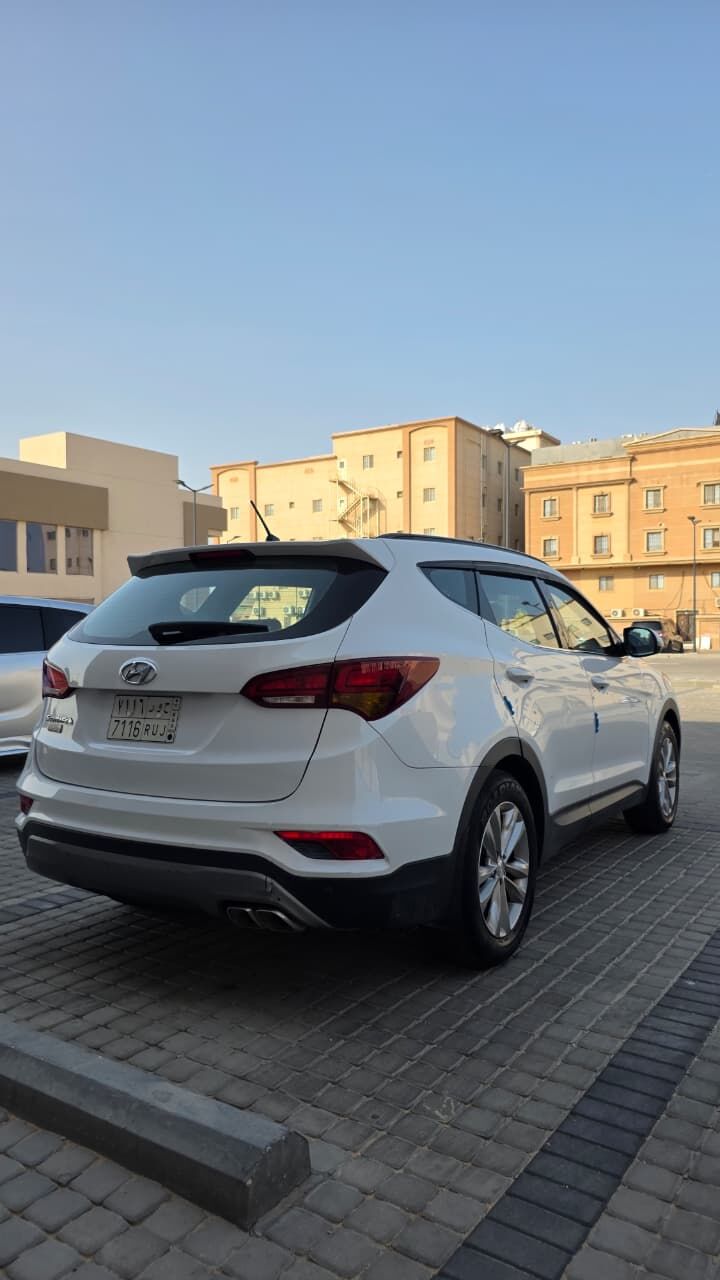 Dammam, Vehicles, Cars & Trucks , SAR 59000,  Hyundai Santa Fe,  2017,  Automatic,  229000 KM,  Family Car, Driven By Doctor, No Accident, Excellent Condition