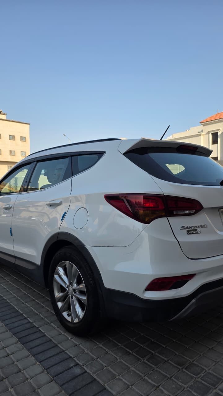 Dammam, Vehicles, Cars & Trucks , SAR 59000,  Hyundai Santa Fe,  2017,  Automatic,  229000 KM,  Family Car, Driven By Doctor, No Accident, Excellent Condition