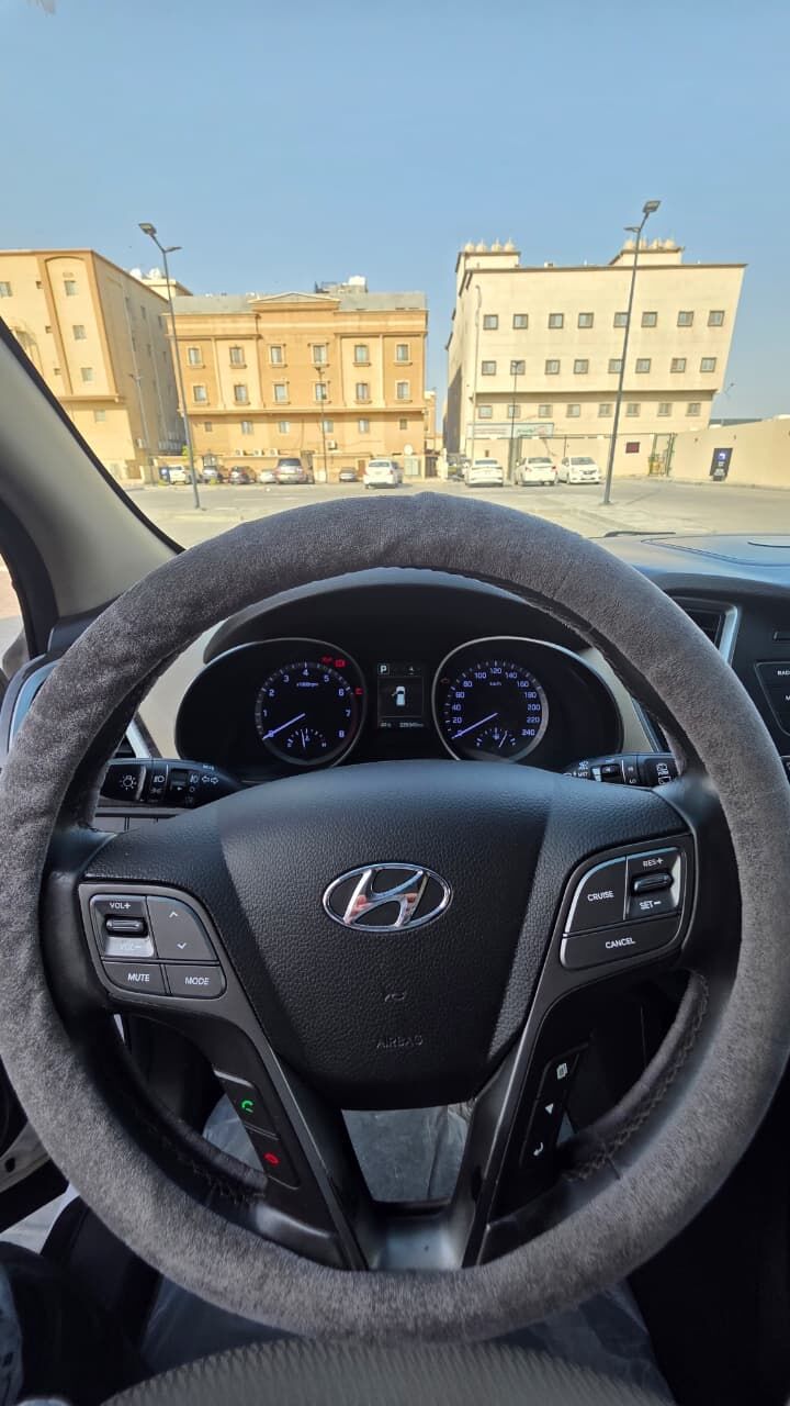Dammam, Vehicles, Cars & Trucks , SAR 59000,  Hyundai Santa Fe,  2017,  Automatic,  229000 KM,  Family Car, Driven By Doctor, No Accident, Excellent Condition