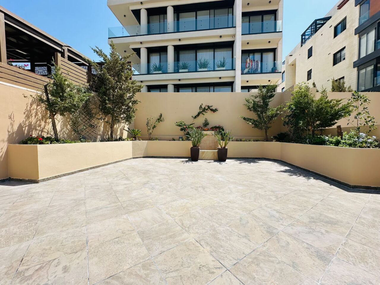 Abdoun, Apartments, Flats, Houses & Villas, JOD 30000/year,  3 BR,  300 Sq. Meter,  Apartments For Rent