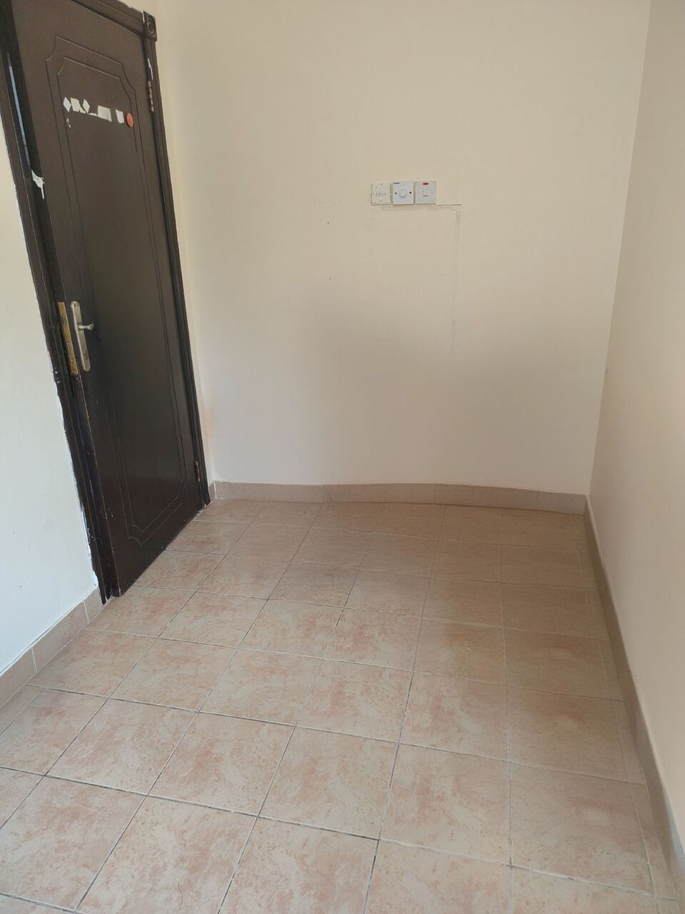 Manama, Rooms for Rent, BHD 75/month,  Room For Rent , Seperate Bathroom With Ewa. AC Available