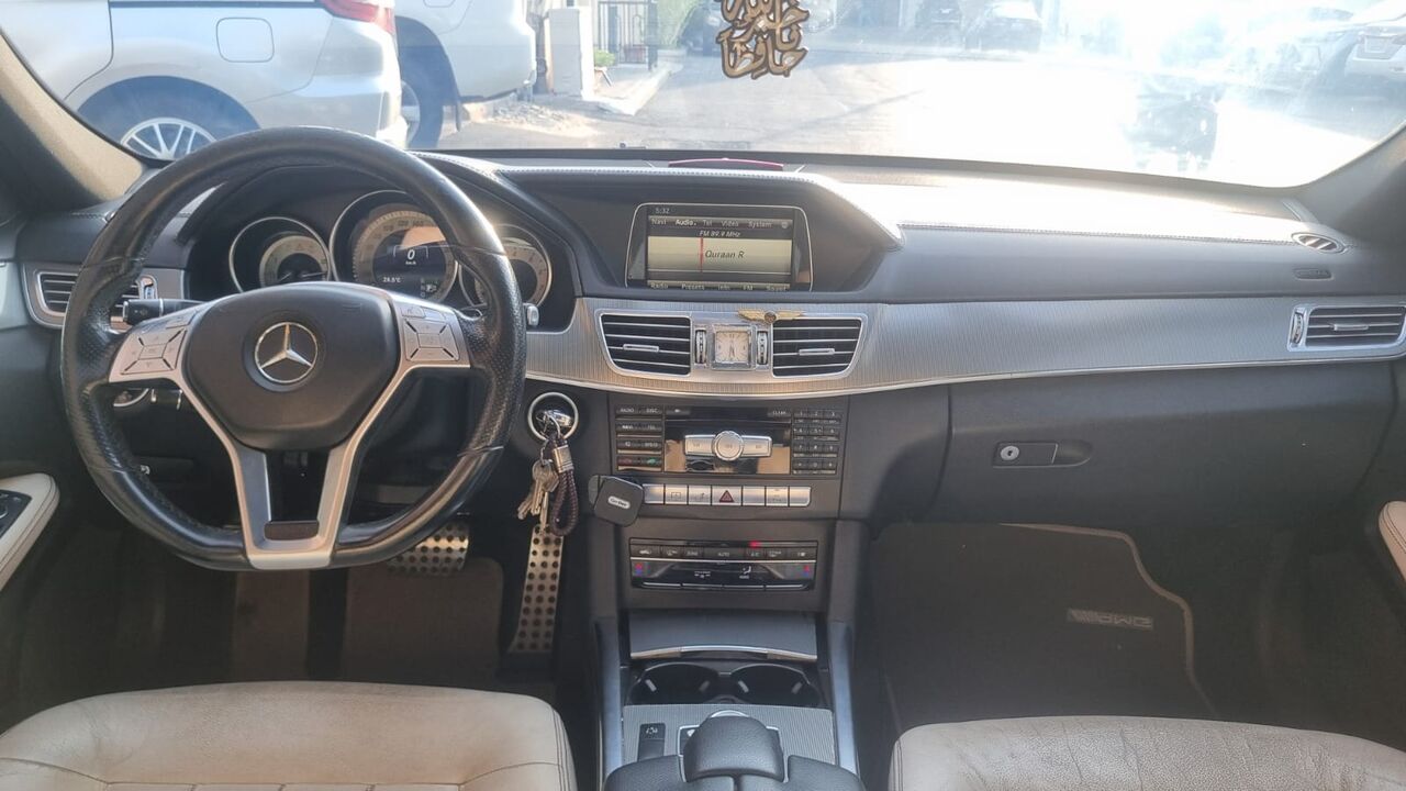 Jeddah, Vehicles, Cars & Trucks , SAR 60,  Mercedes-Benz 300E,  2014,  Automatic,  187000 KM,  Excellent Condition