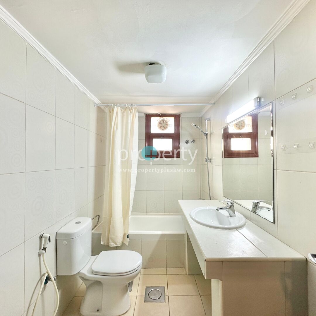 Kuwait City, Apartments, Flats, Houses & Villas, KWD 550/month,  3 BR,  Furnished 3 Bedroom Apartments With Balcony For Rent In Sulaibikhat