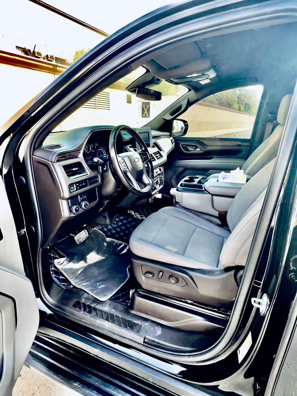 Riyadh, Vehicles, Cars & Trucks , SAR 138500,  Chevrolet Tahoe,  2023,  Automatic,  146000 KM,  Tahoe  Genuine Condition Accident Free