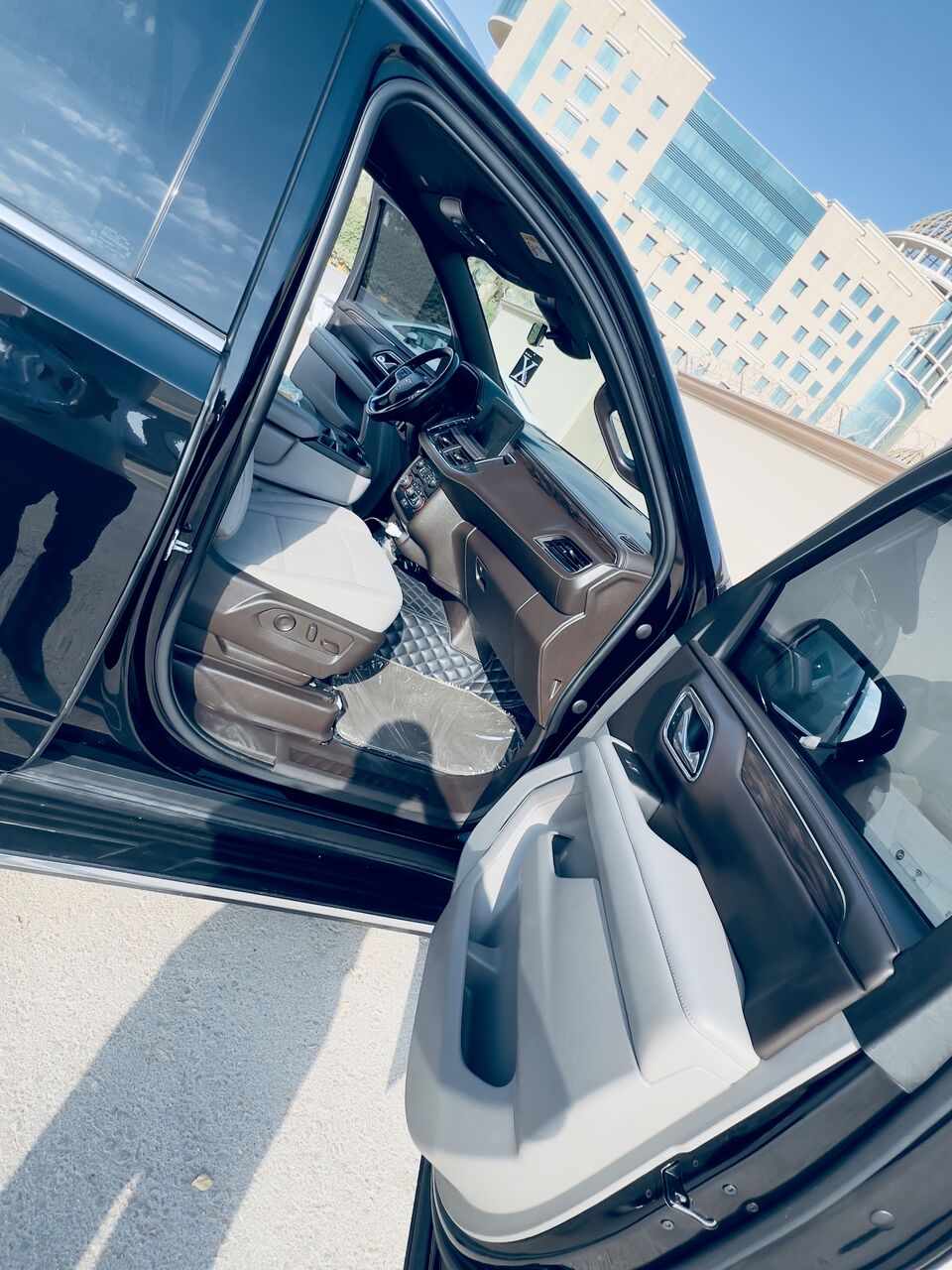 Riyadh, Vehicles, Cars & Trucks , SAR 138500,  Chevrolet Tahoe,  2023,  Automatic,  146000 KM,  Tahoe  Genuine Condition Accident Free