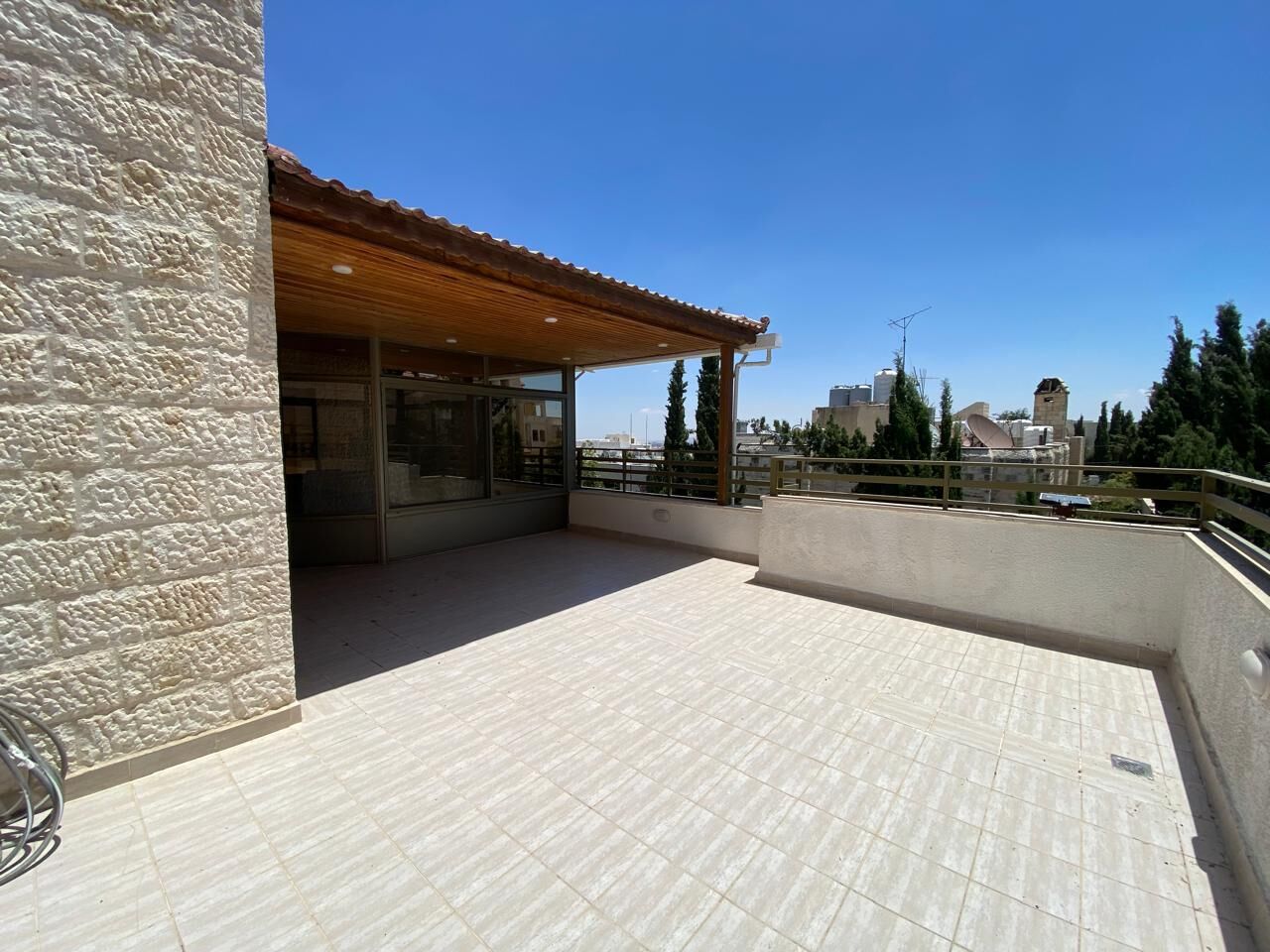 Abdoun, Apartments, Flats, Houses & Villas, JOD 23000/year,  3 BR,  250 Sq. Meter,  Rooftop Apartment For Rent